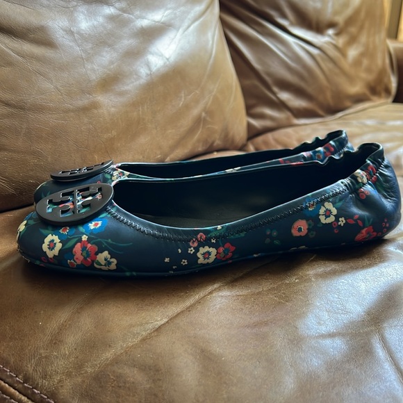 Tory Burch flats, size 9.5, navy blue, floral - Picture 3 of 4